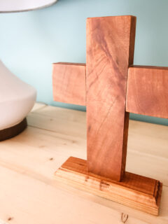 Simple wooden cross gift idea - Charleston Crafted
