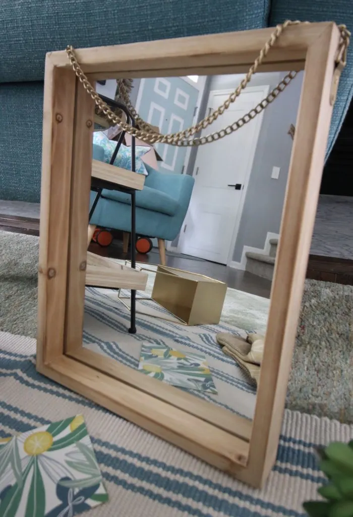 decocrated hanging mirror
