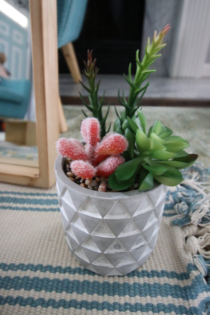 decocrated faux succulent