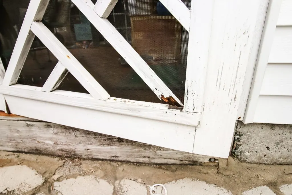 Dry rot on door frame