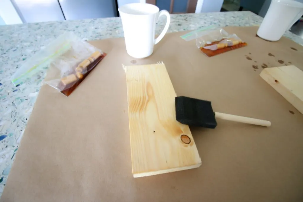 how to apply coffee stain to wood