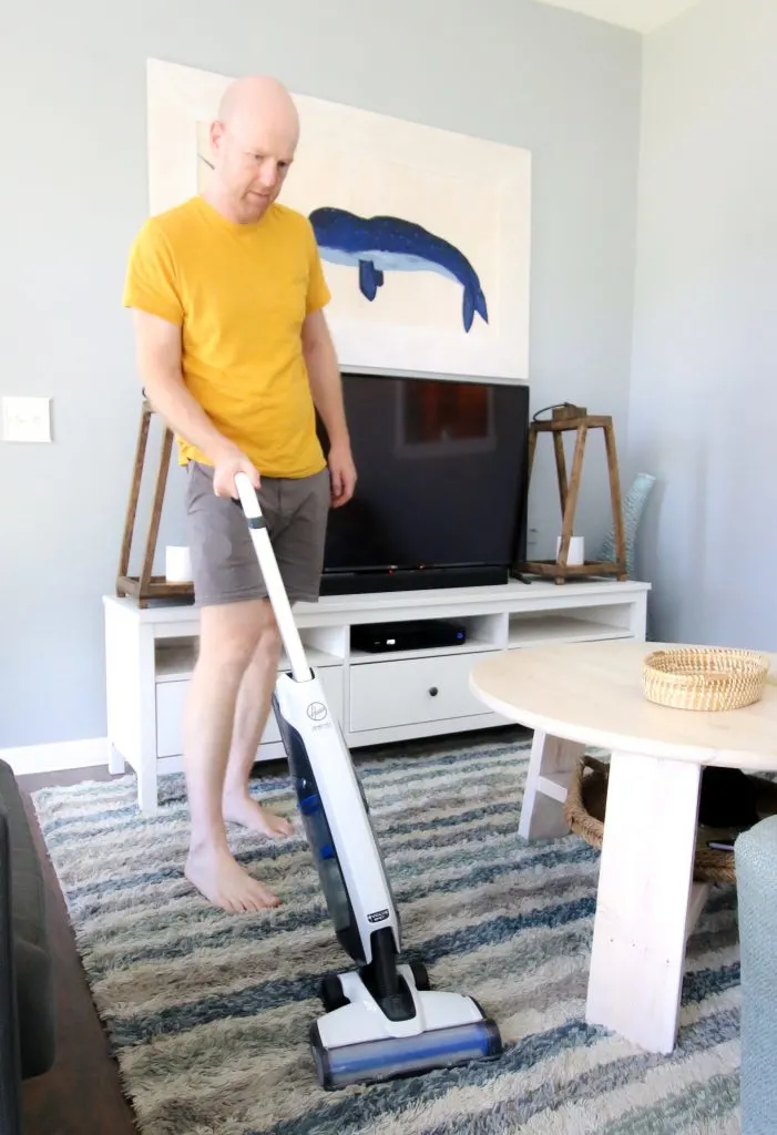 Vacuuming with Hoover Evolve Pet
