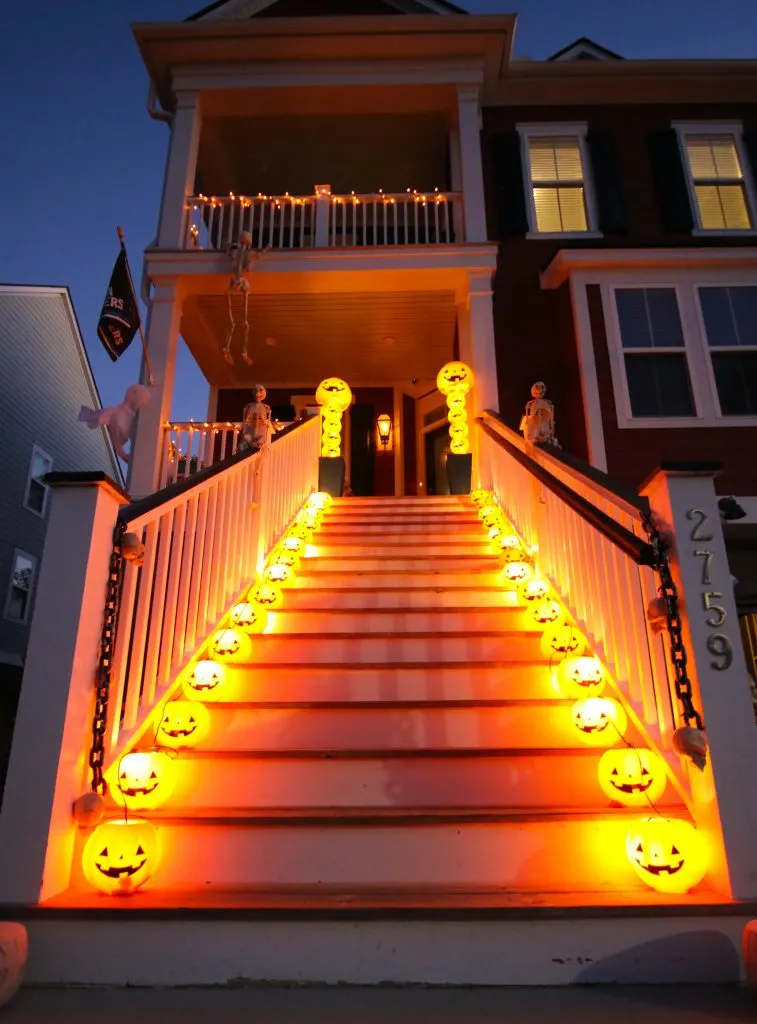 pumpkins on the stairs DIY halloween porch decor