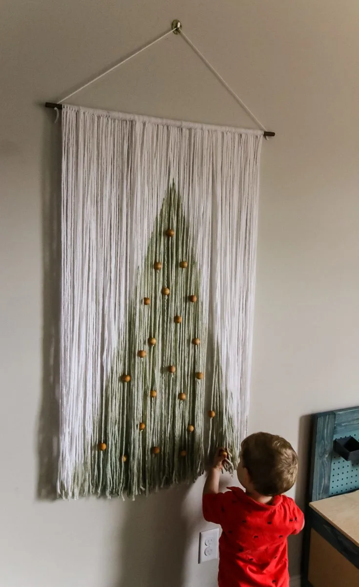 DIY rope & wood boho style Christmas wall hanging
