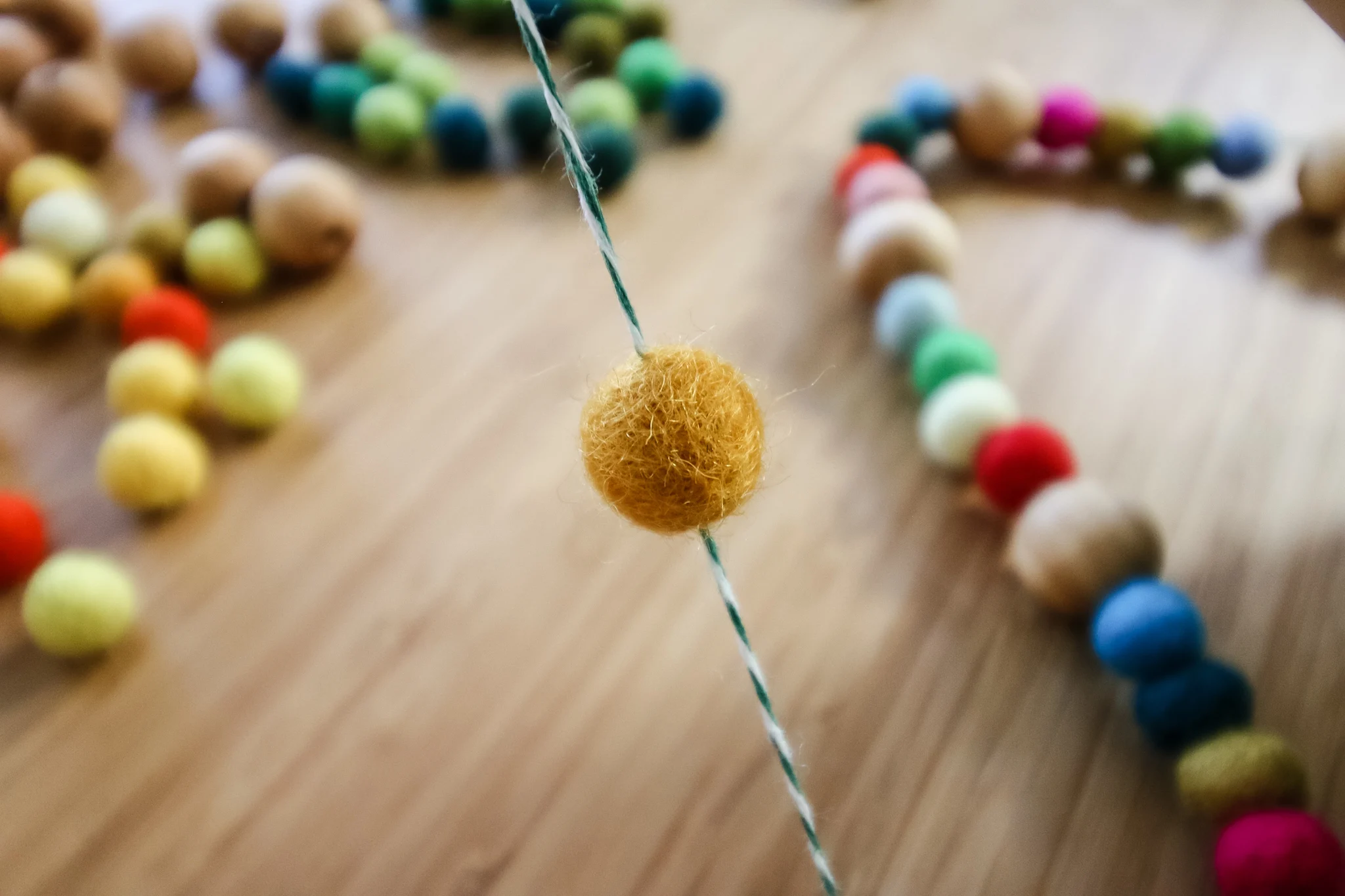 spacing of felt ball pom poms