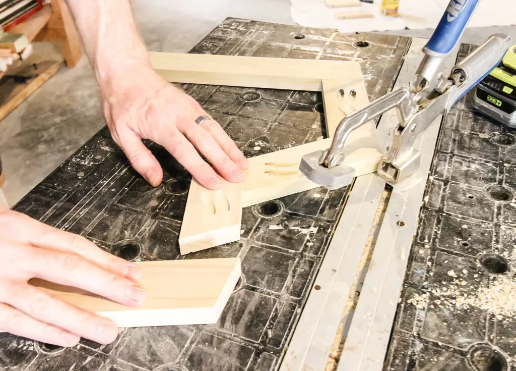 Connecting legs of modern step stool