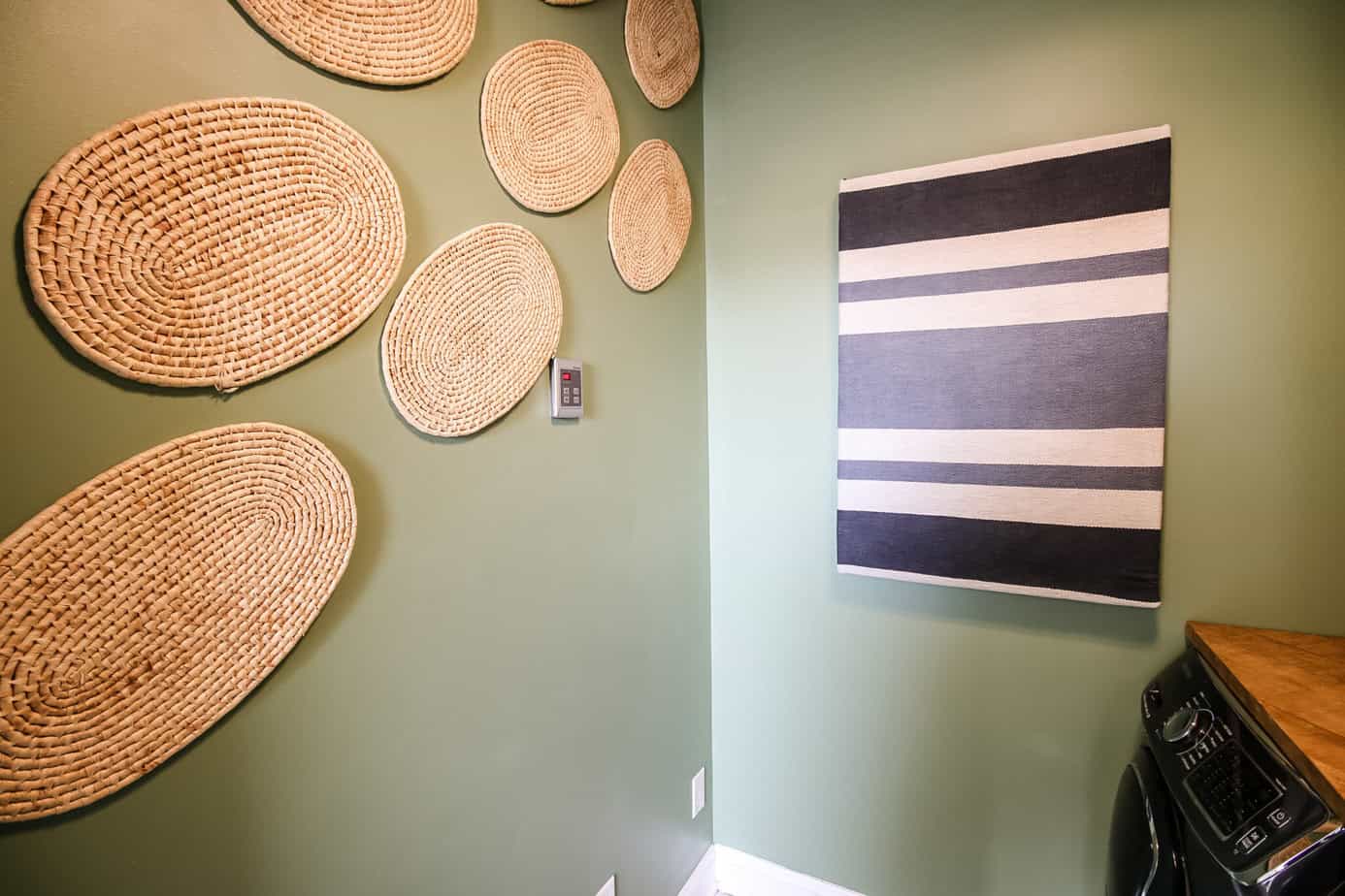 How to hang a rug on the wall