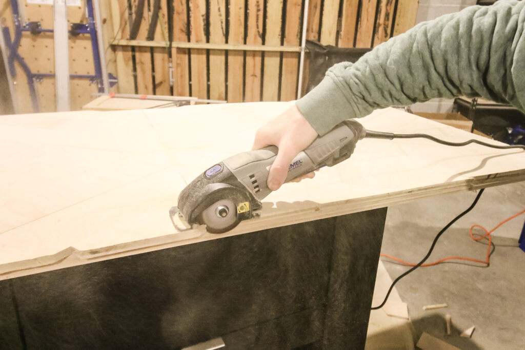 Cutting off excess of geometric plywood counter top