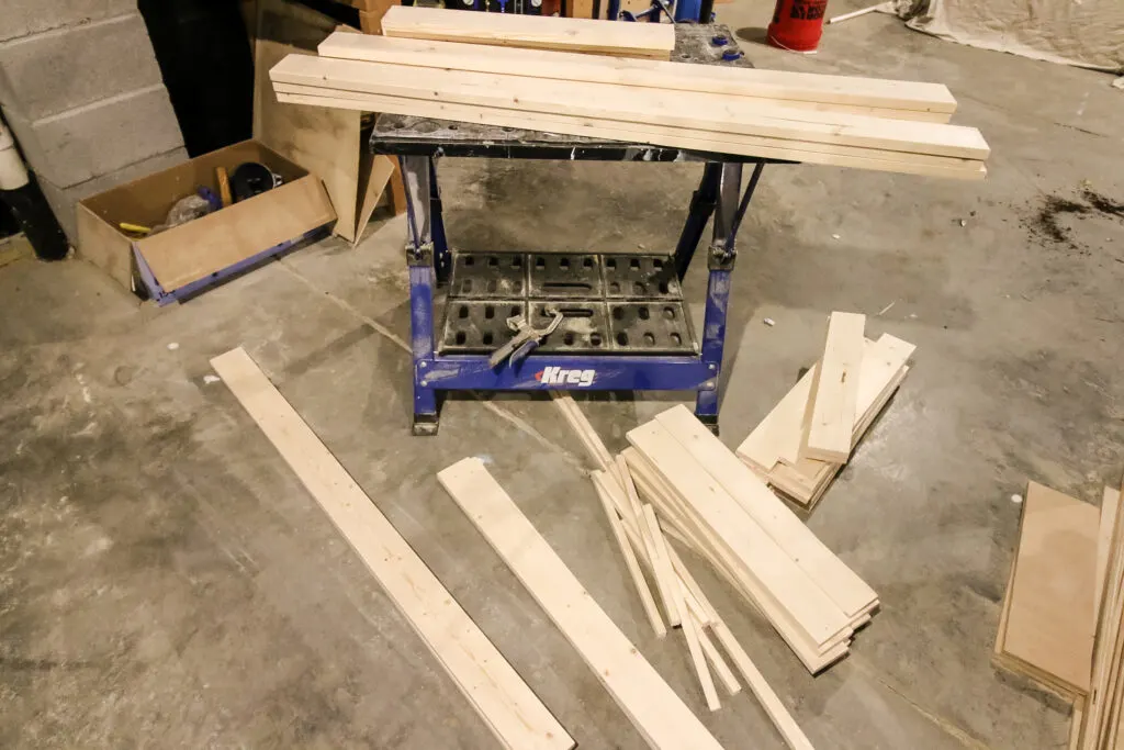 All cuts of pieces for potting bench