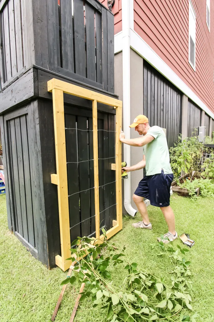 Attaching trellis in place