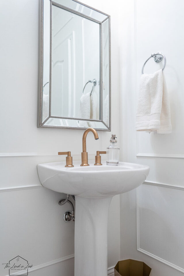 The 9 best powder room paint colors for 2023