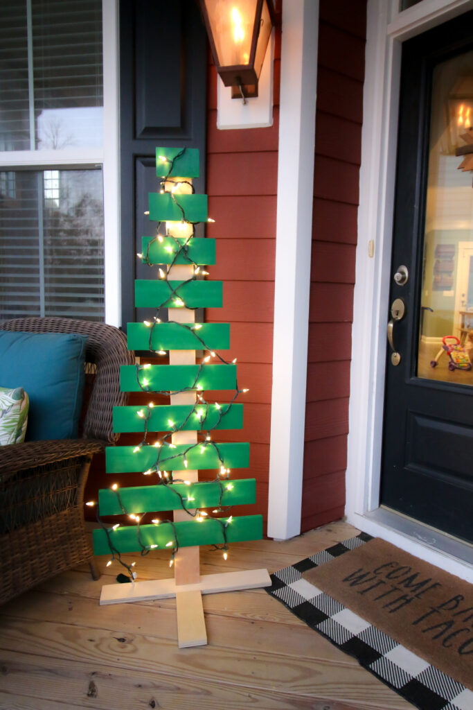 How to make a DIY wooden Christmas tree - Charleston Crafted