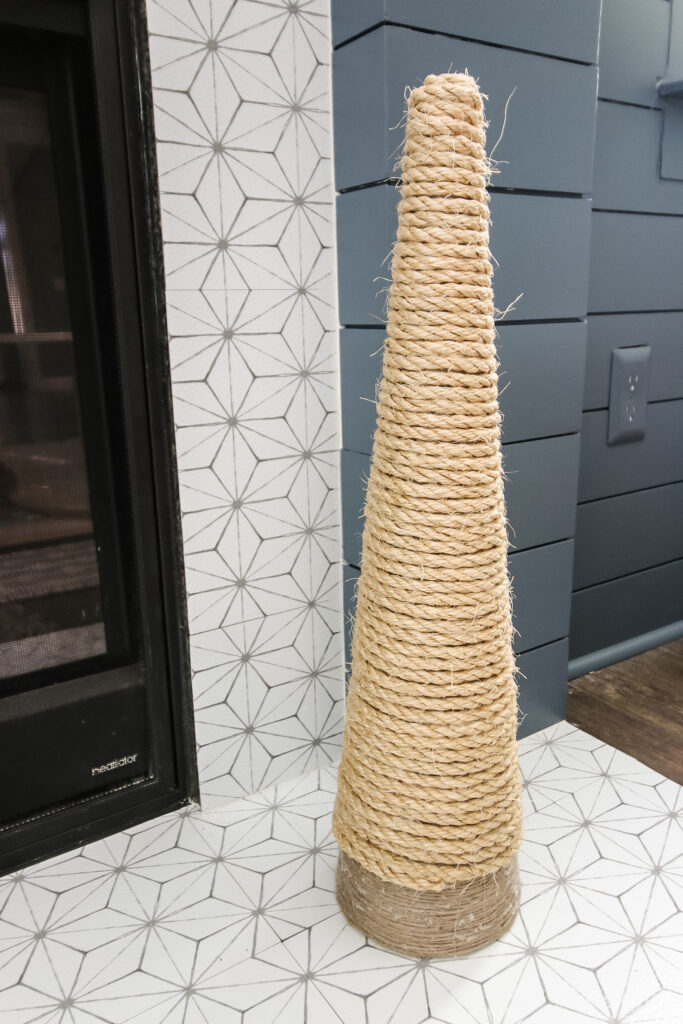 DIY sisal rope christmas tree