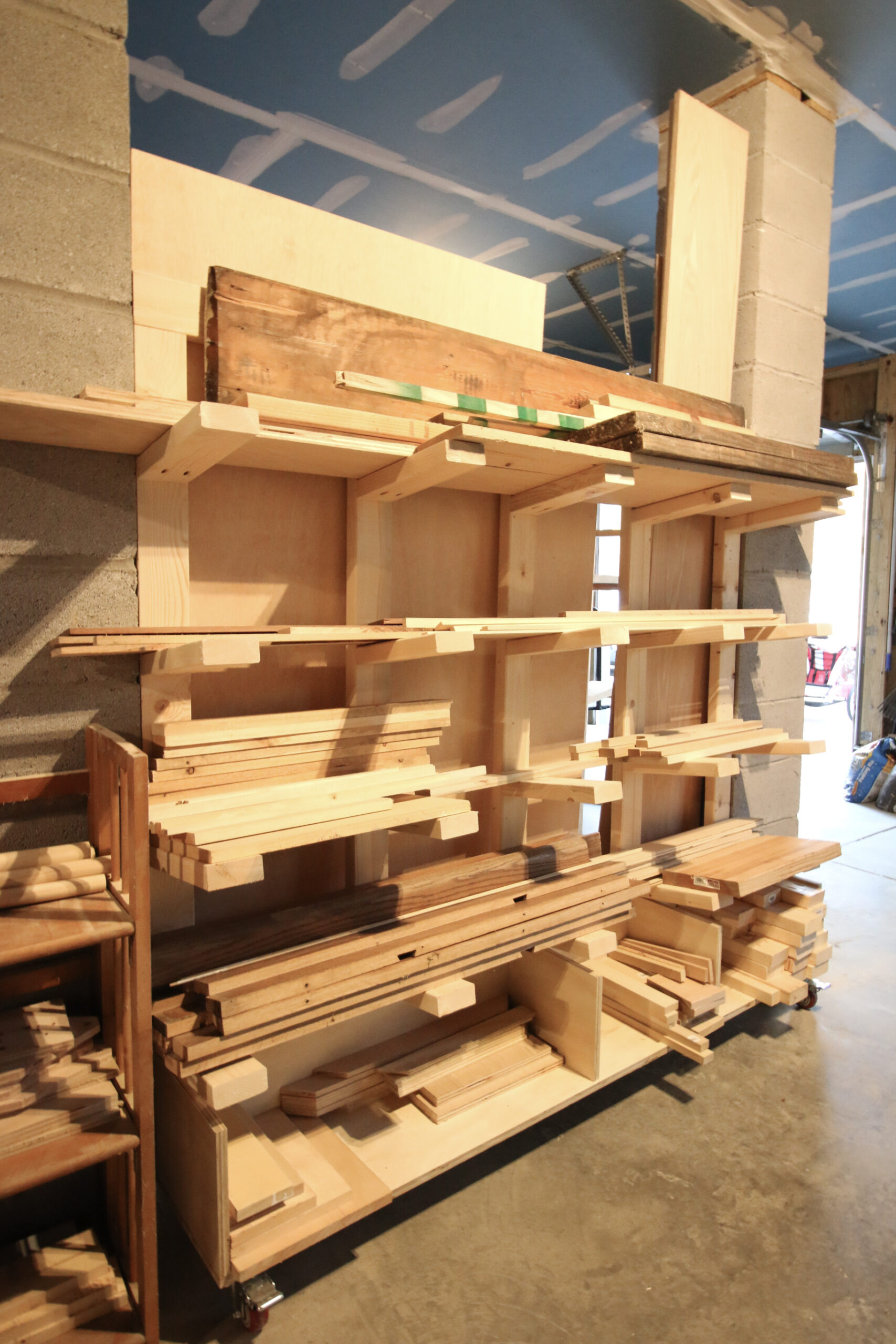 Made a plywood/sheet good storage rack for my shop. : r/woodworking