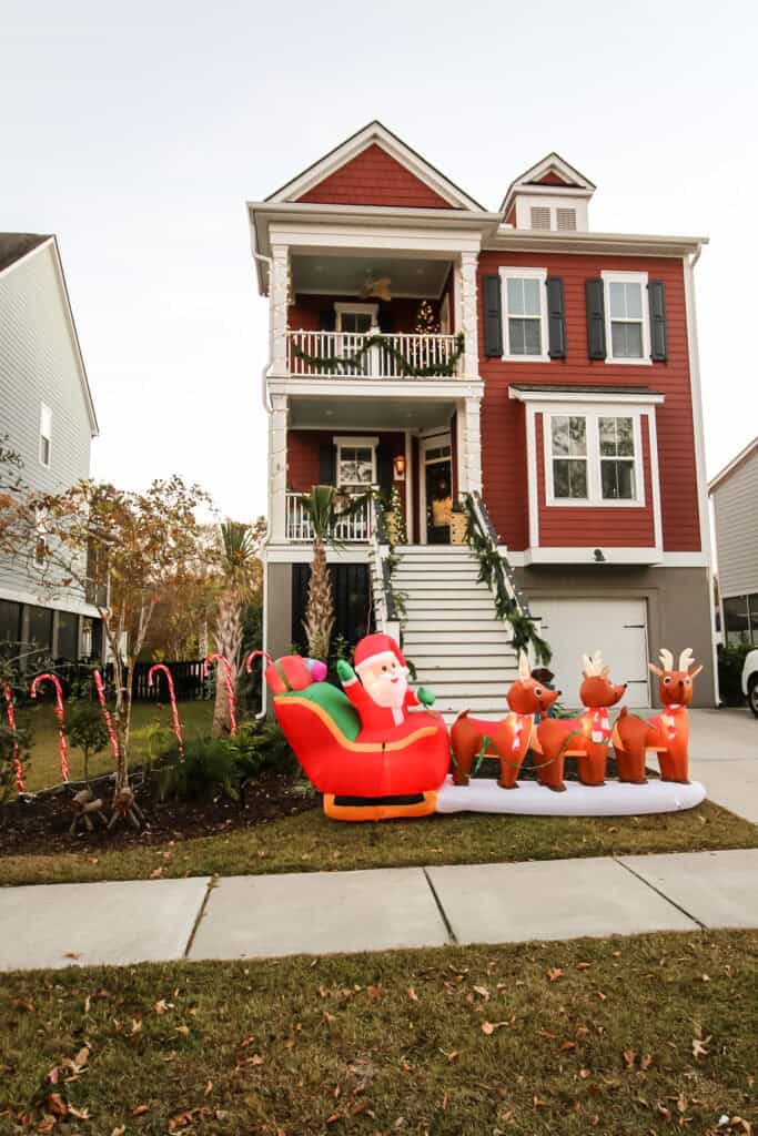 christmas decor in the front yard