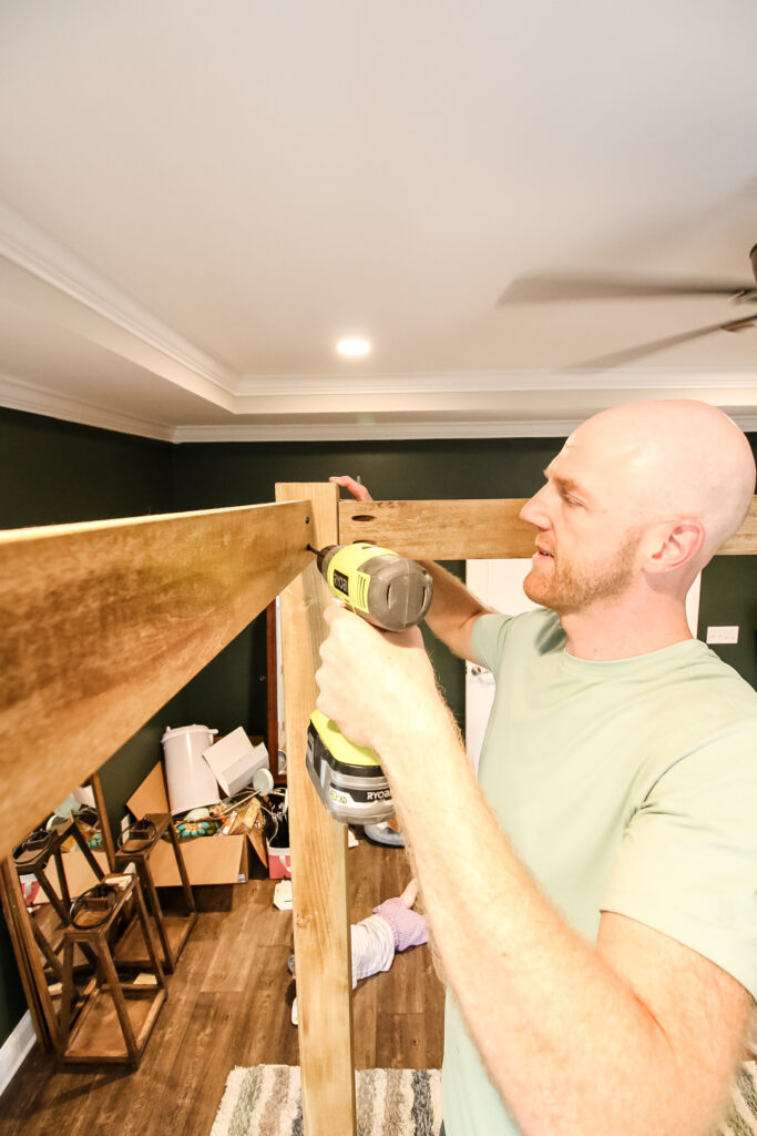 Attaching decorative top rails to canopy bed
