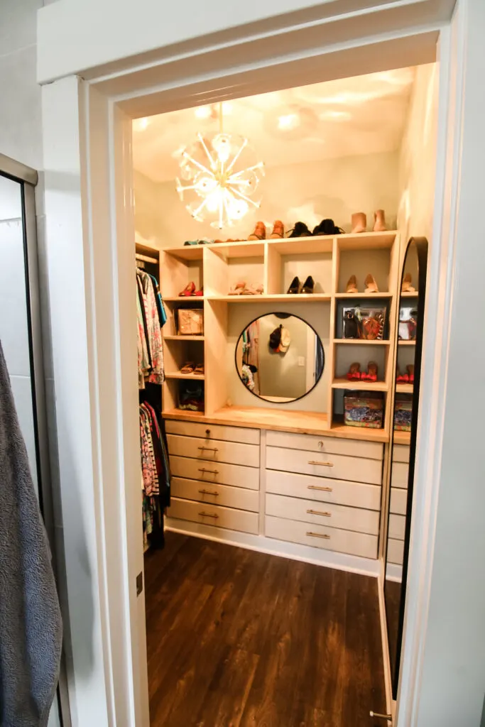 Finished built in dresser with cubby storage