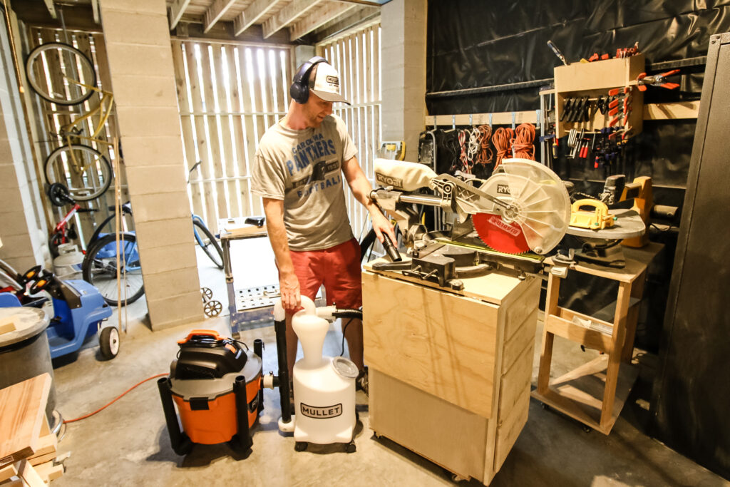 Vacuuming with Mullet M5 dust collection system