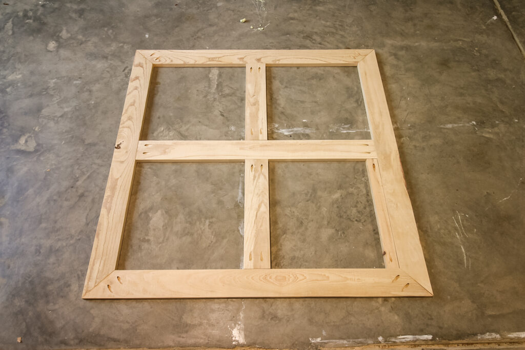 Grid frame for top of table