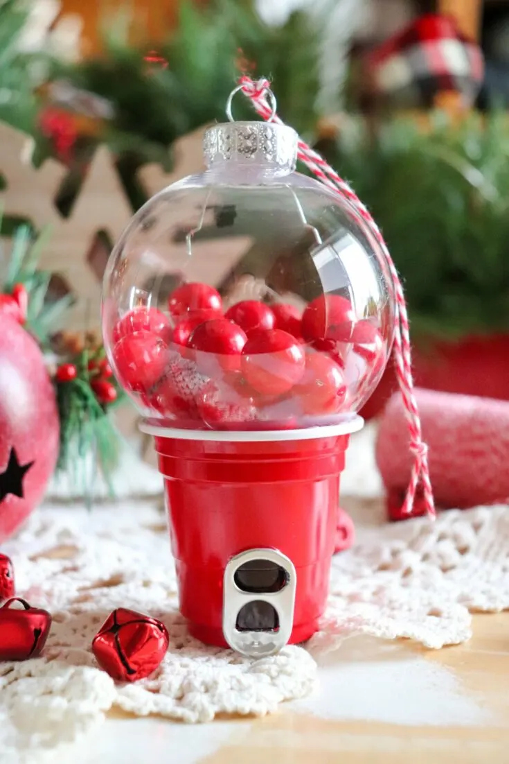 47 Plastic ball ornament decorating ideas