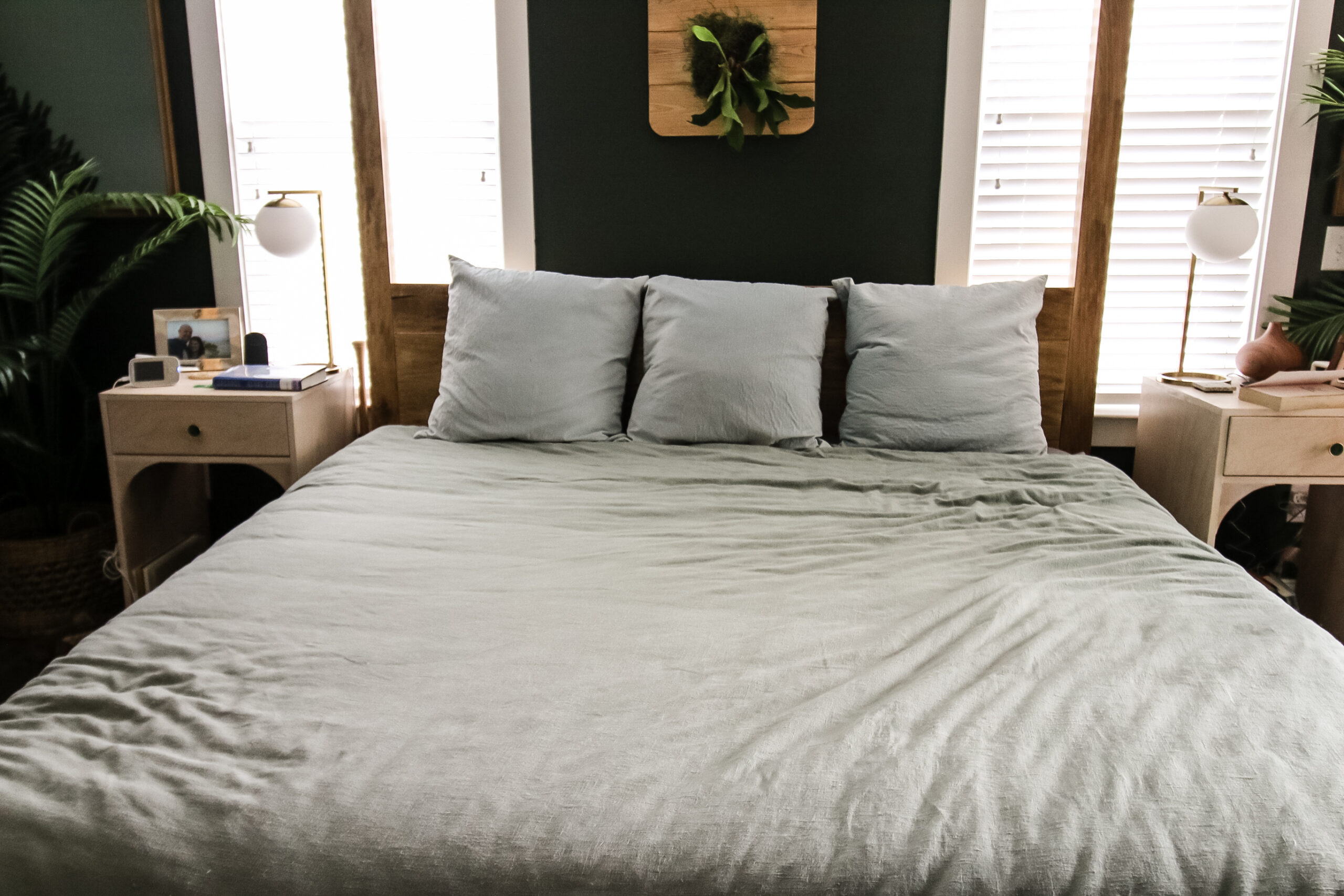 4 Simple king bed pillow arrangement ideas