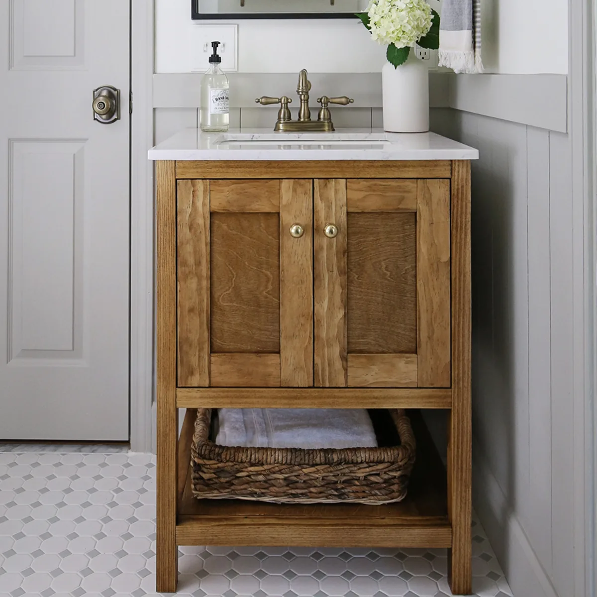 10 DIY bathroom vanity ideas