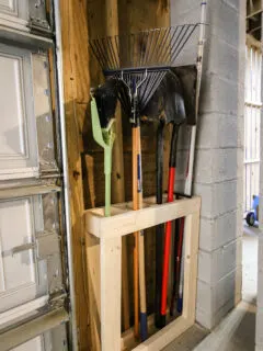 DIY yard tool organizer - Charleston Crafted