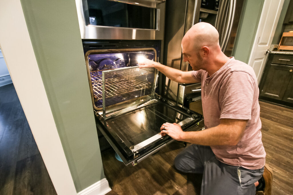 Remove inner glass panes from oven door