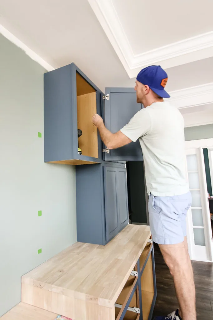 Adding an extra cabinet