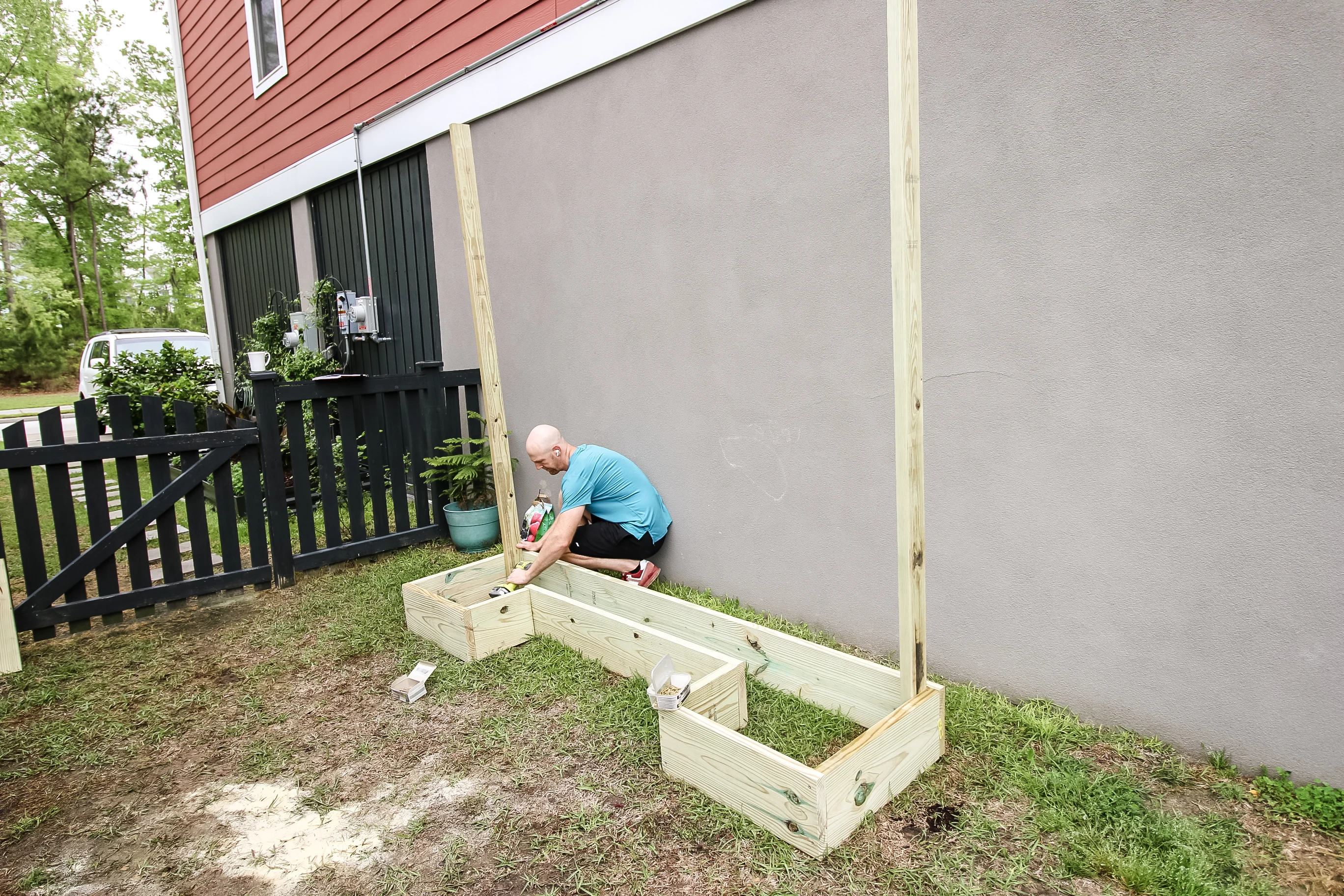 Attaching trellis frame to raised garden bed