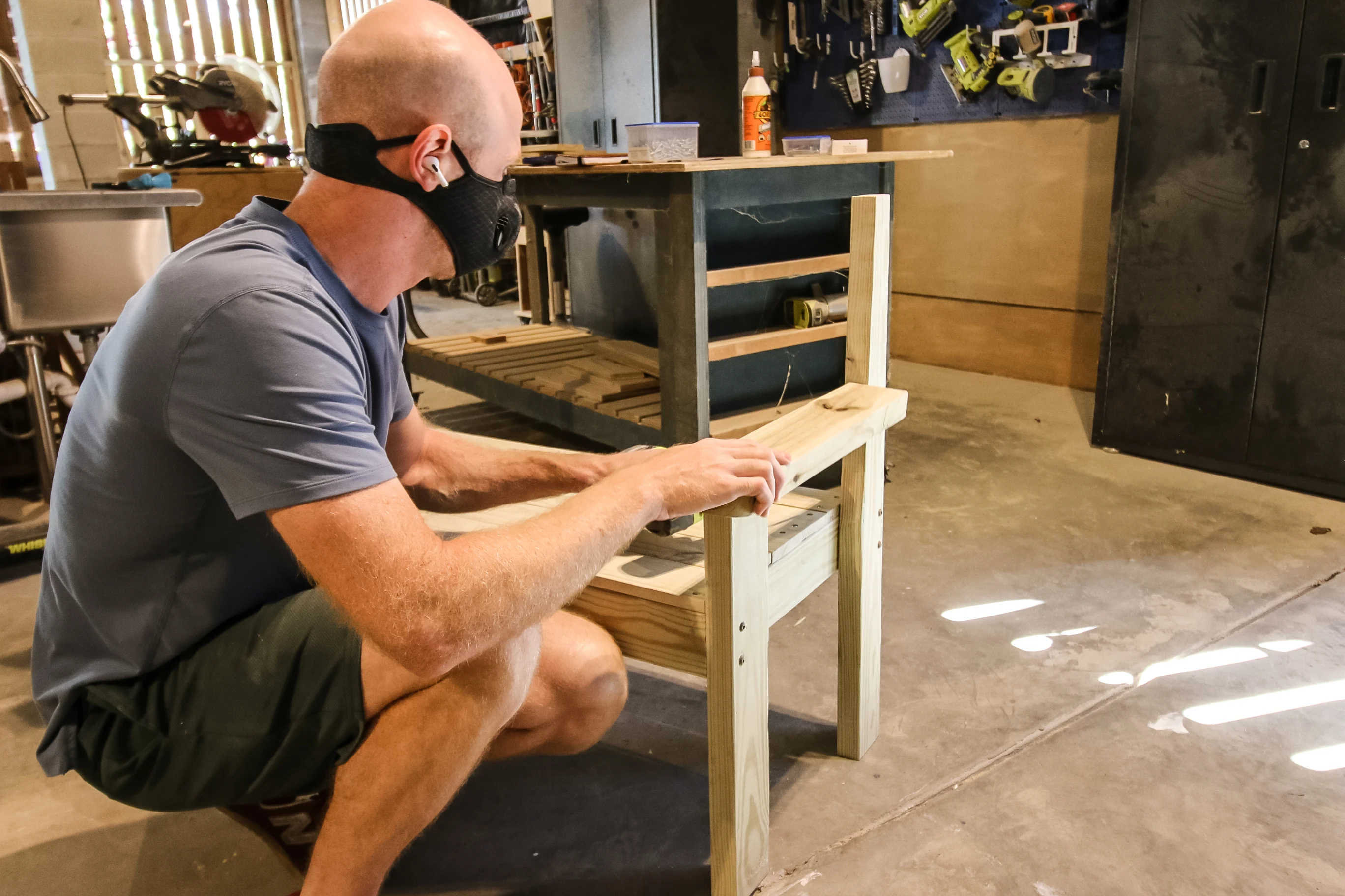 Attaching arms to DIY garden bench