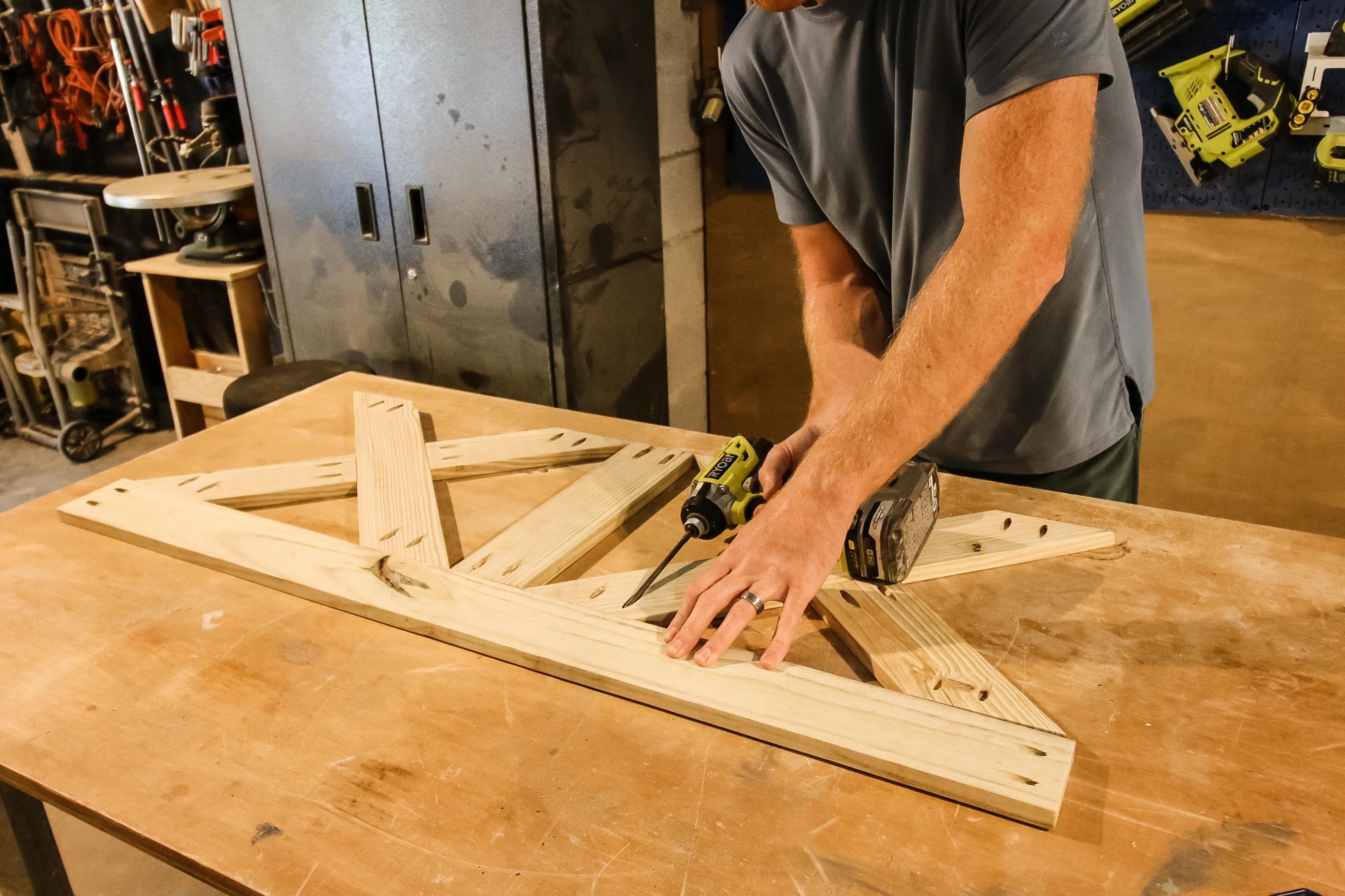 Assembling back for DIY garden bench