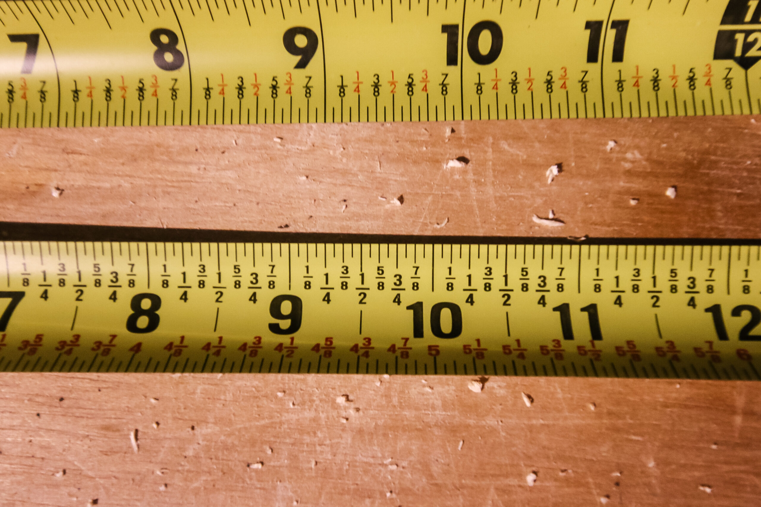 How to Use a Tape Measure to Measure Things (Plus Additional Features)