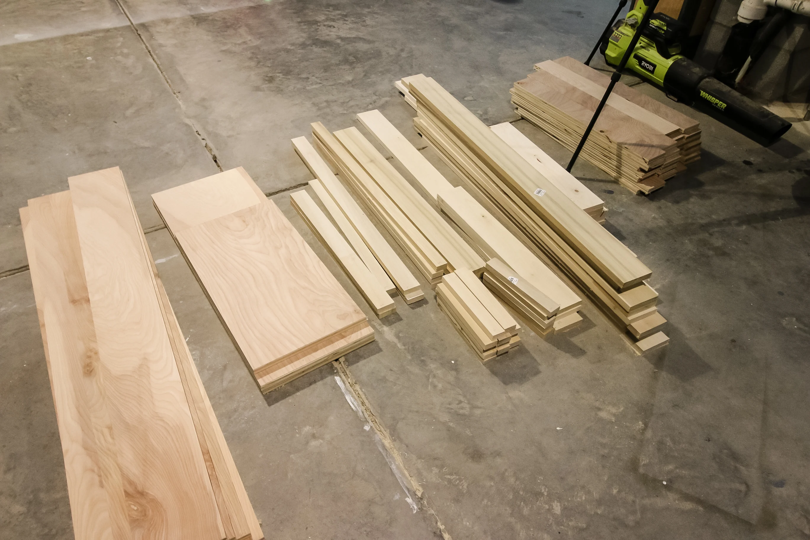 Cuts for DIY toddler house bed