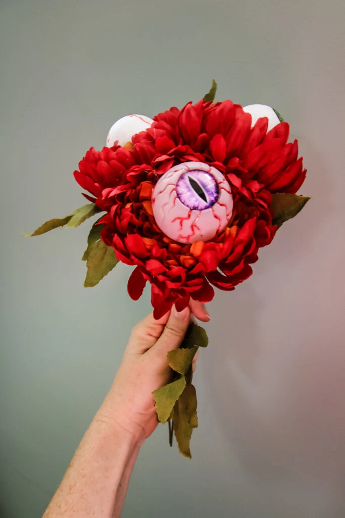 making eyeball flowers for halloween