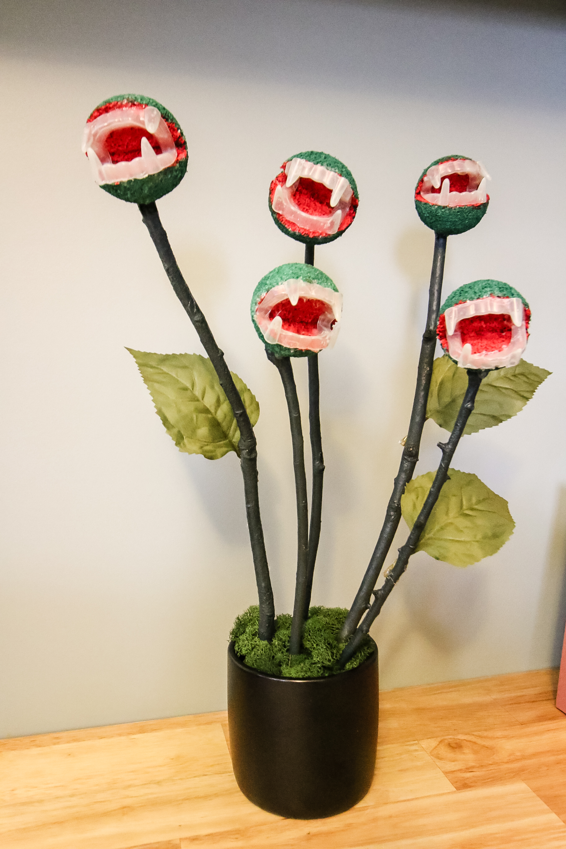 mini carnivorous plant halloween craft decor