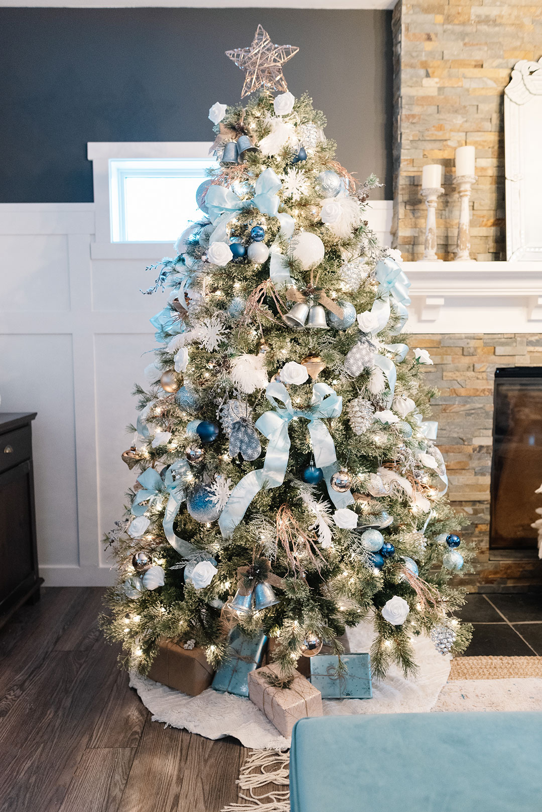 blue and silver Christmas tree DIY mommy