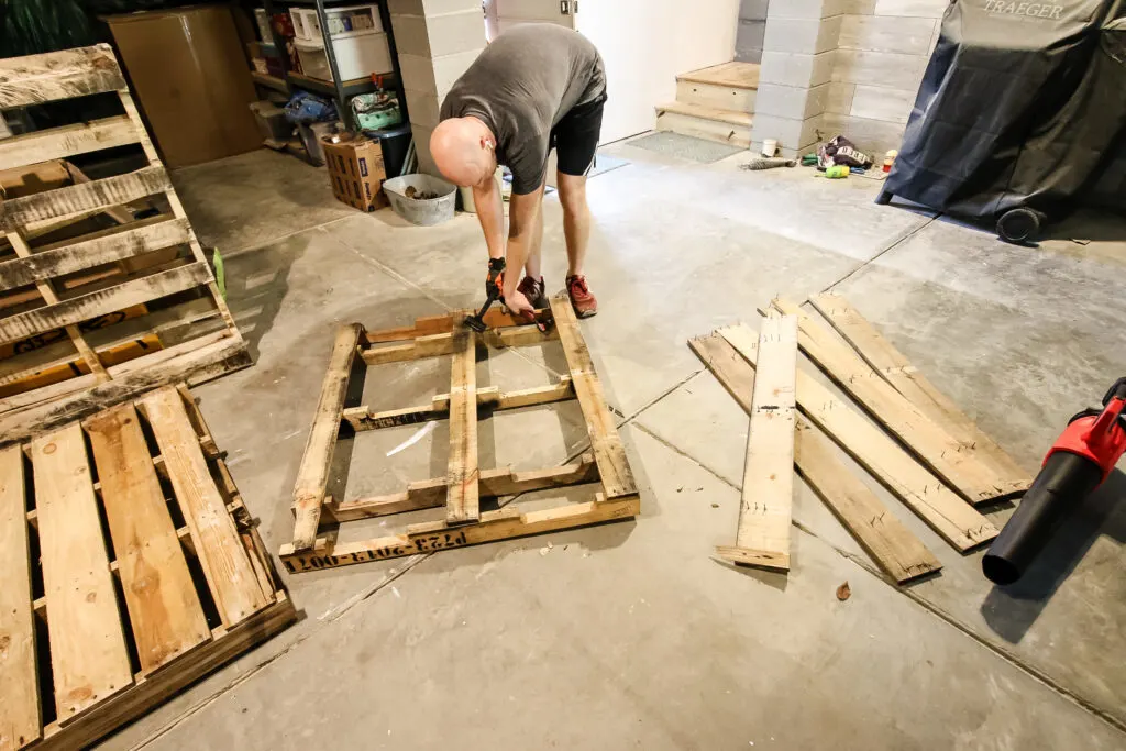 Breaking down wood pallet