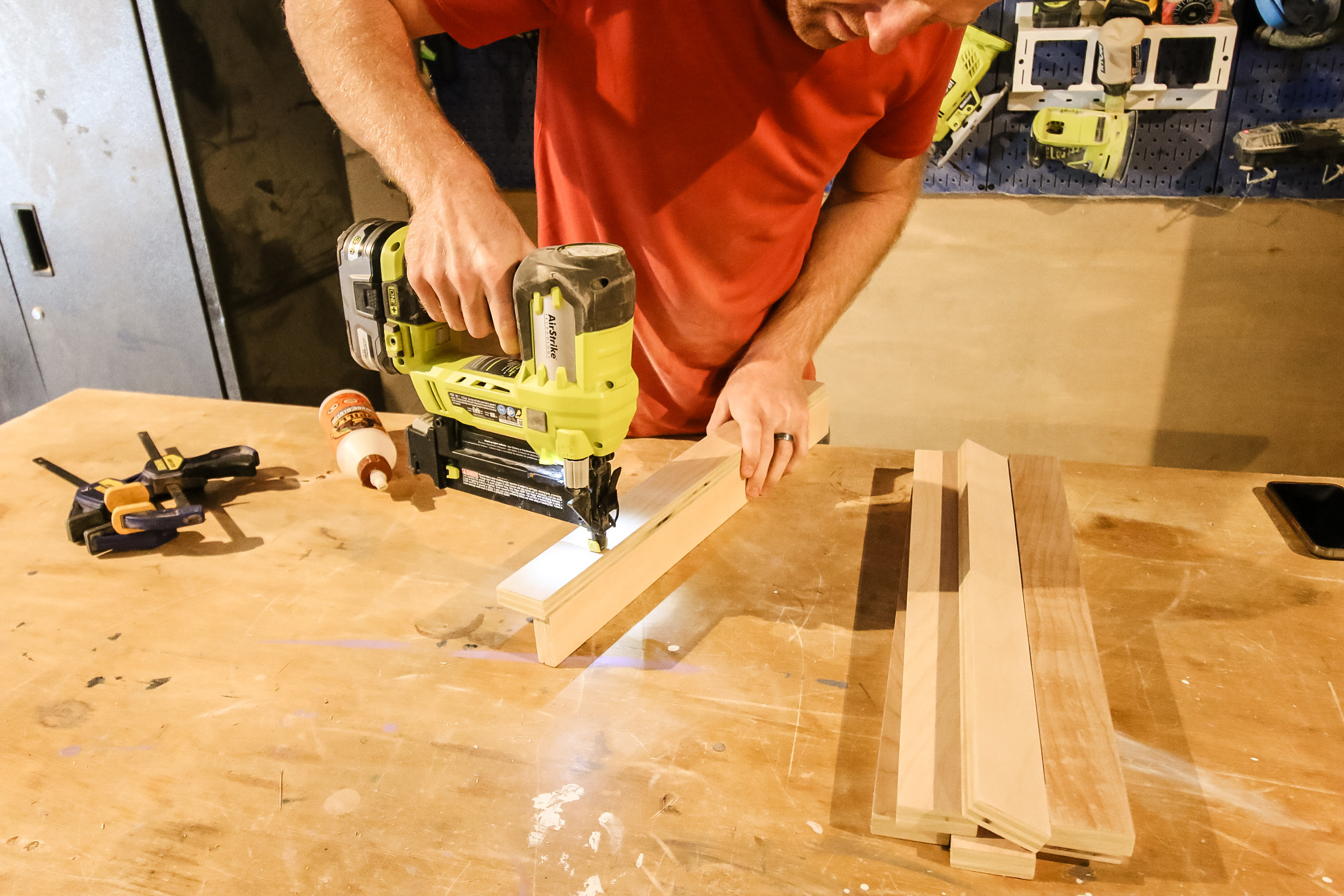 Building legs for Lego table