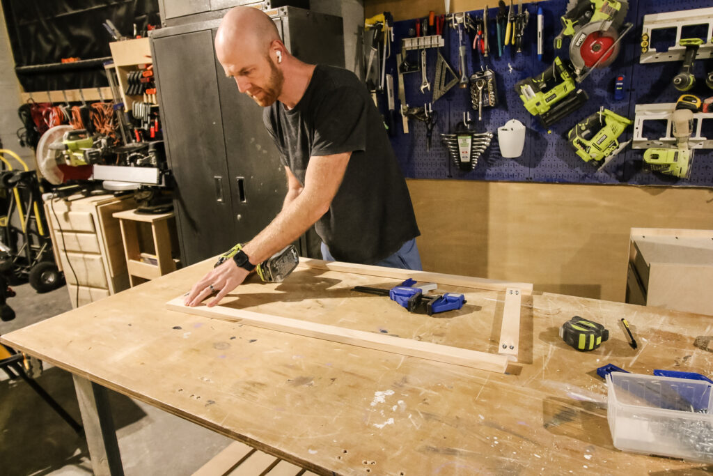 Building face frame for cabinet