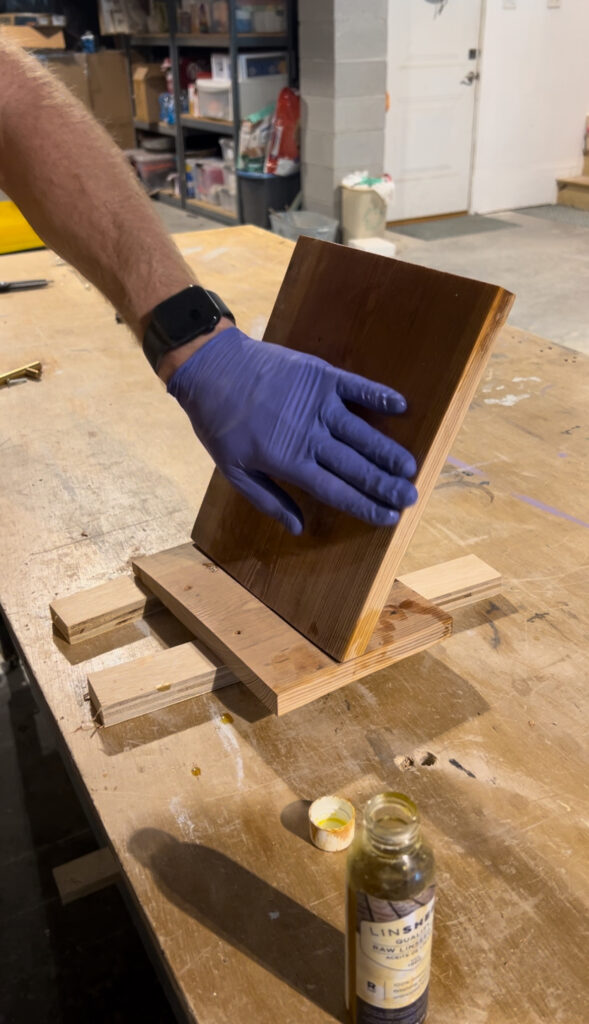 Oiling cookbook holder