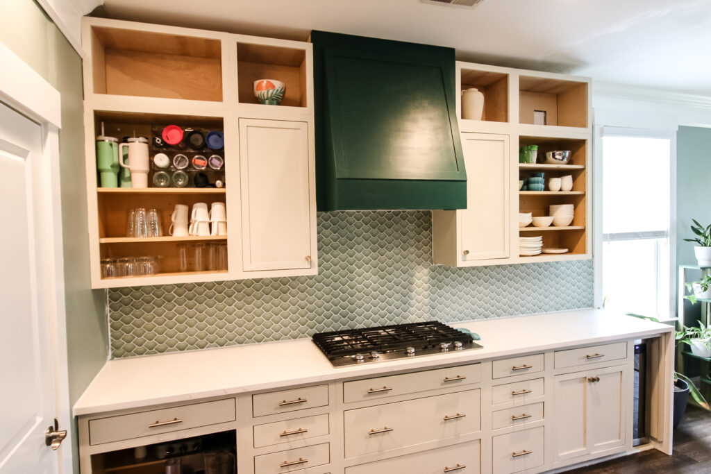 upper wall cabinets in kitchen