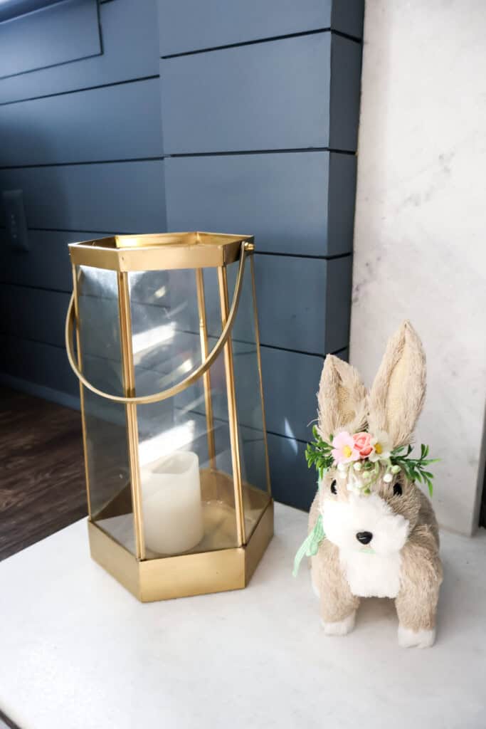 easter bunnies on the mantel