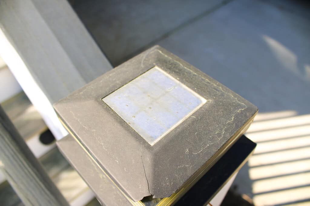 Blocked solar post cap light