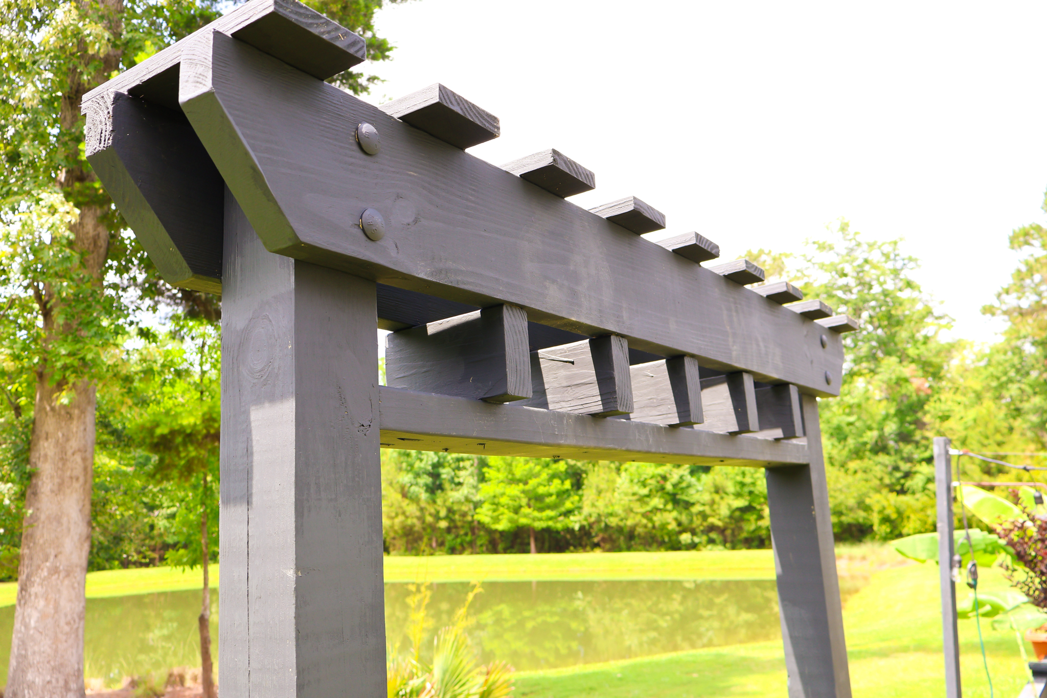 Building lower cross beam