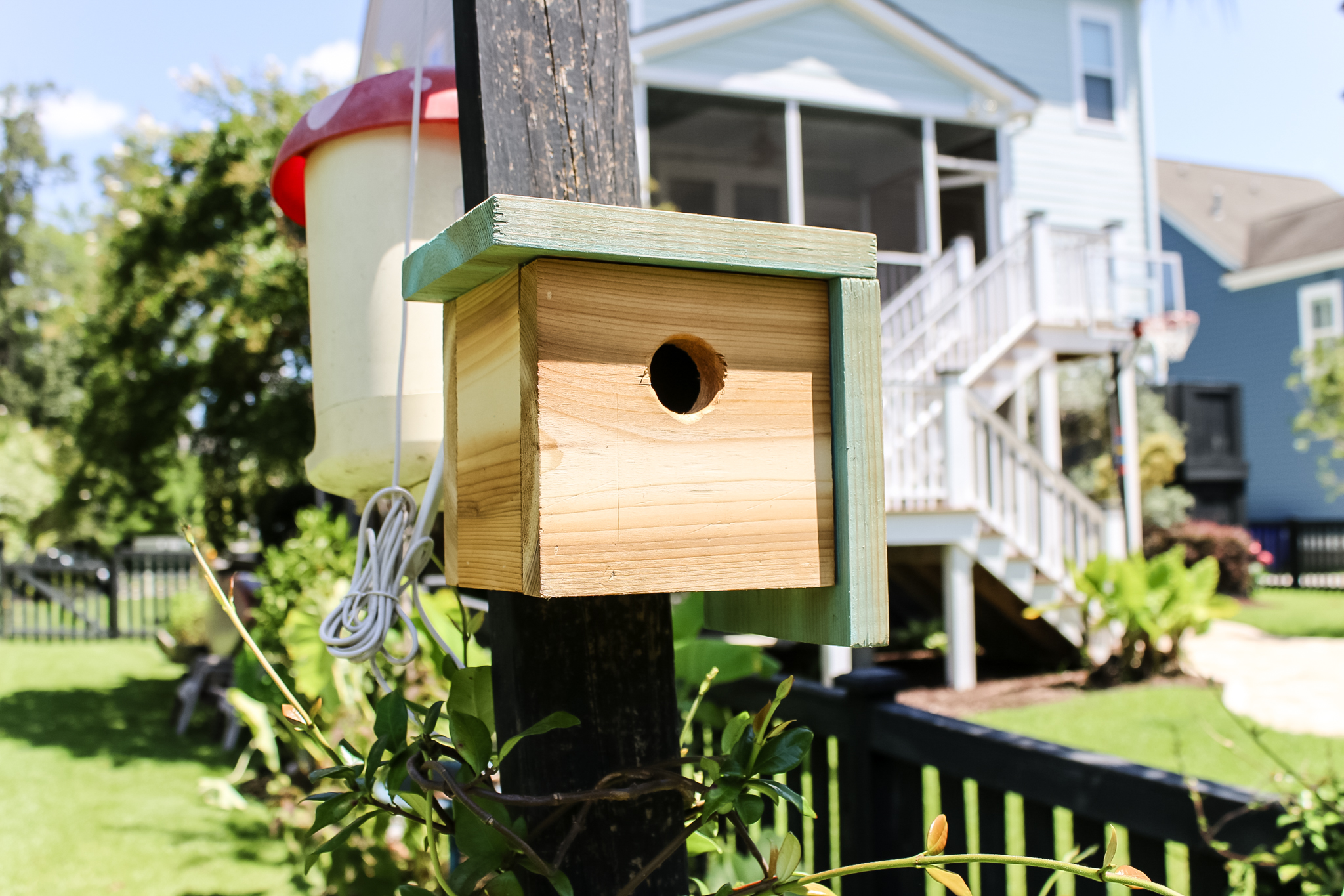 DIY modern birdhouse - Charleston Crafted