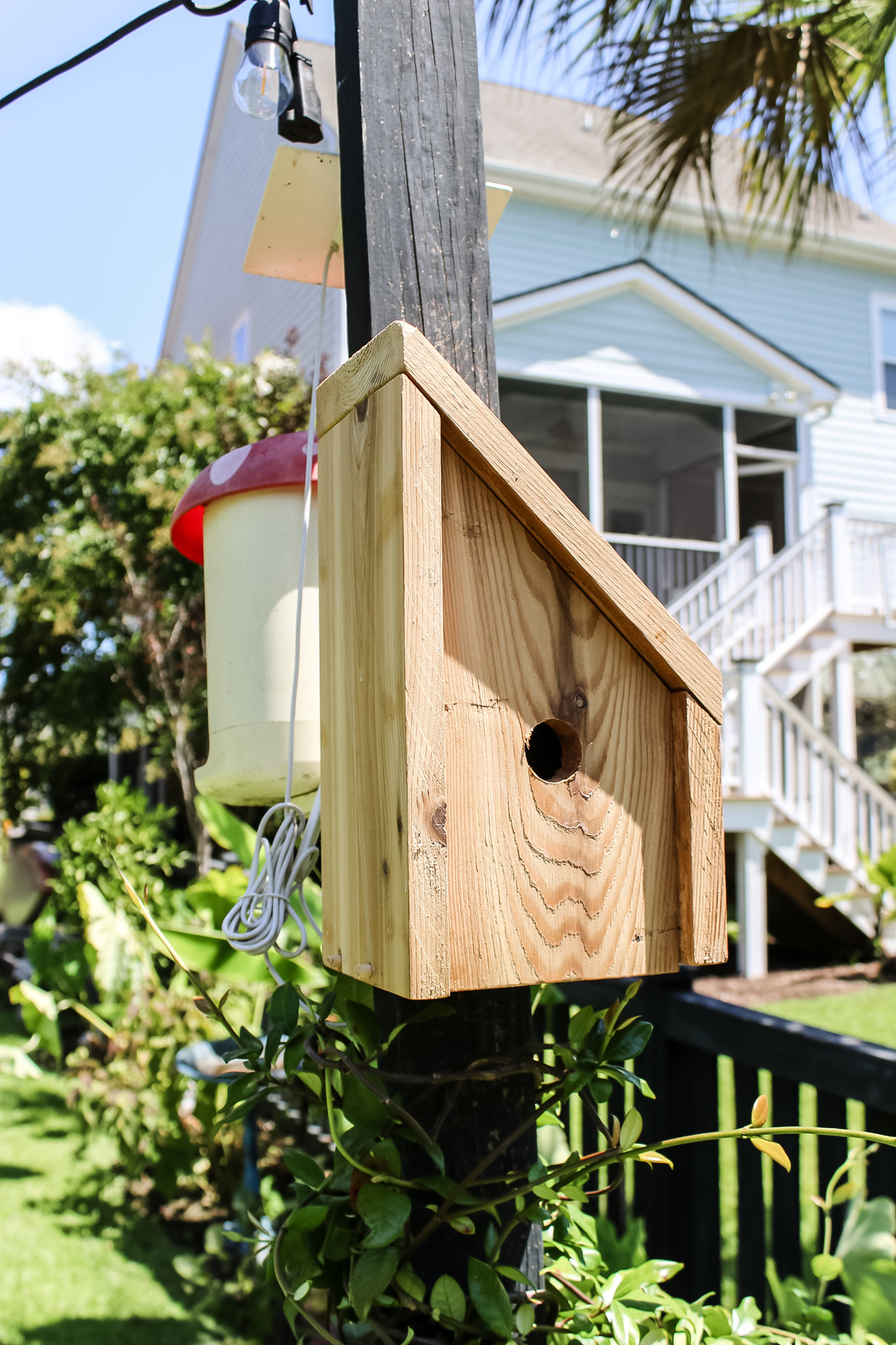 DIY modern angled bird house - Charleston Crafted