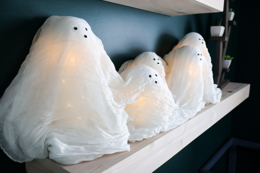 candle ghost centerpiece