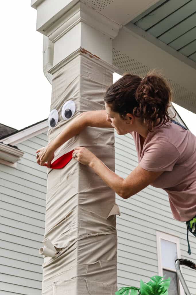 adding a face to column mummies