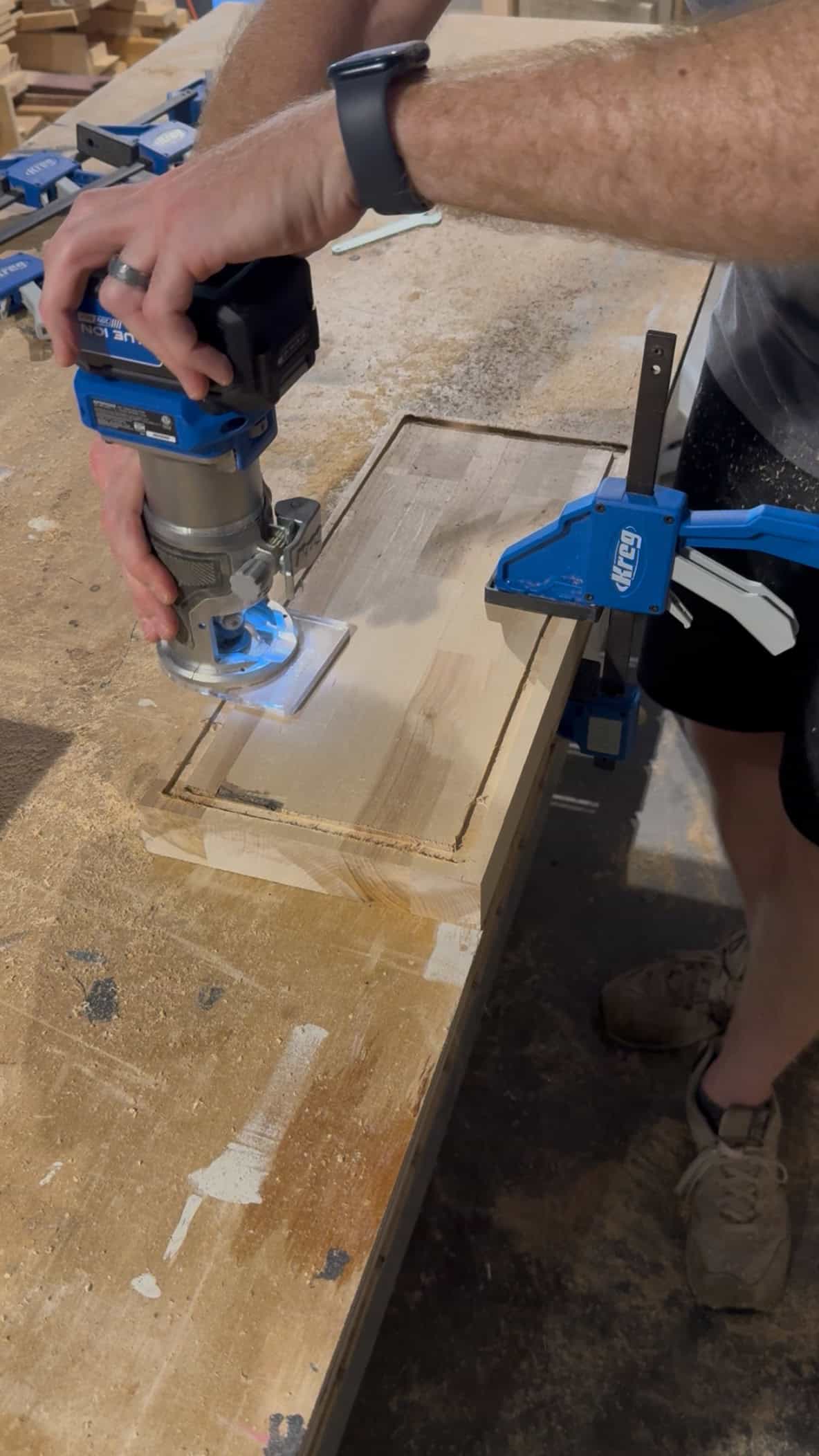 Kreg router in use